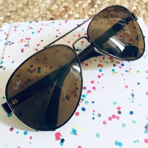 RAY BAN SUNNIES 😎